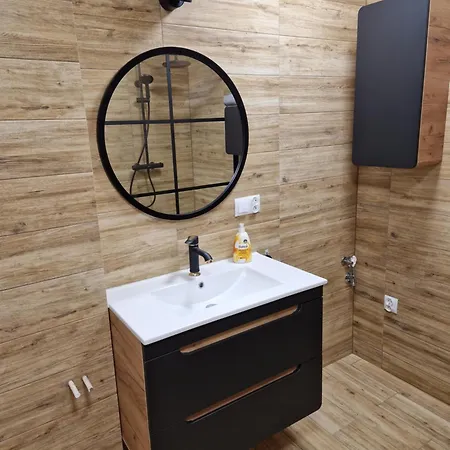 Апартаменти Apartament Roztropice